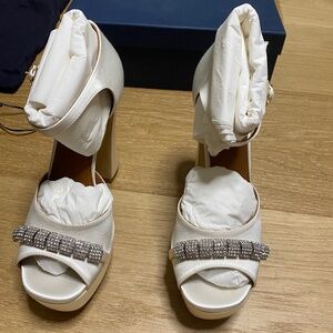 Malone Souliers Yurkia Crystal Platform Sandals Block Heel Open Toe